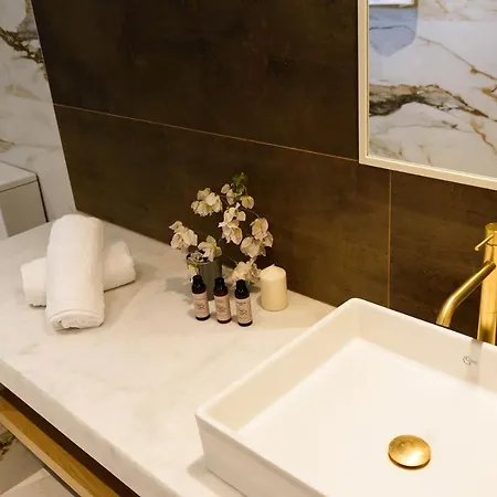 빌라 Complex White And Rocks *