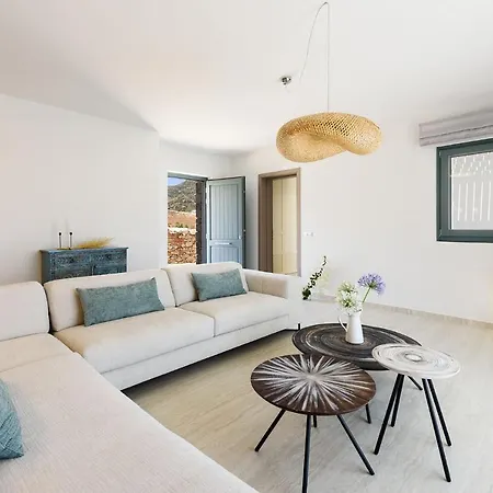 Complex White And Rocks 빌라 *