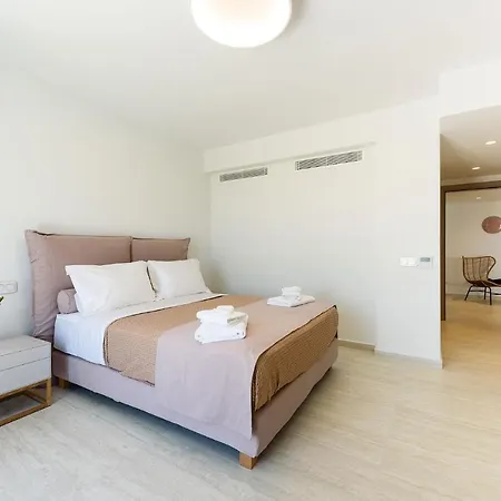 Complex White And Rocks 빌라 Páros