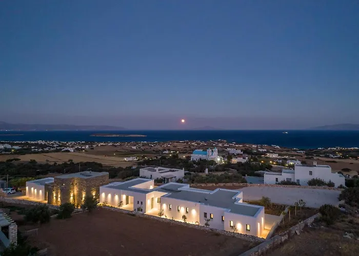 Βίλα Complex White And Rocks *