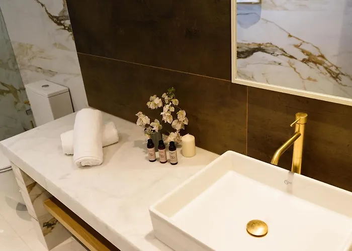 Βίλα Complex White And Rocks *