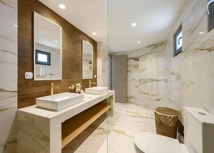 Complex White And Rocks Βίλα Πάρος