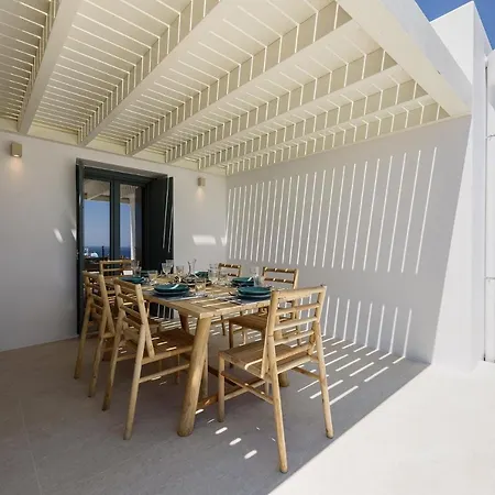 Βίλα Complex White And Rocks *