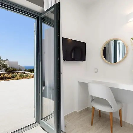 Complex White And Rocks *