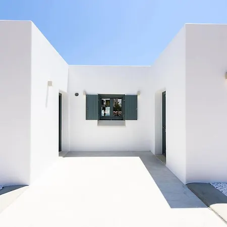 Βίλα Complex White And Rocks